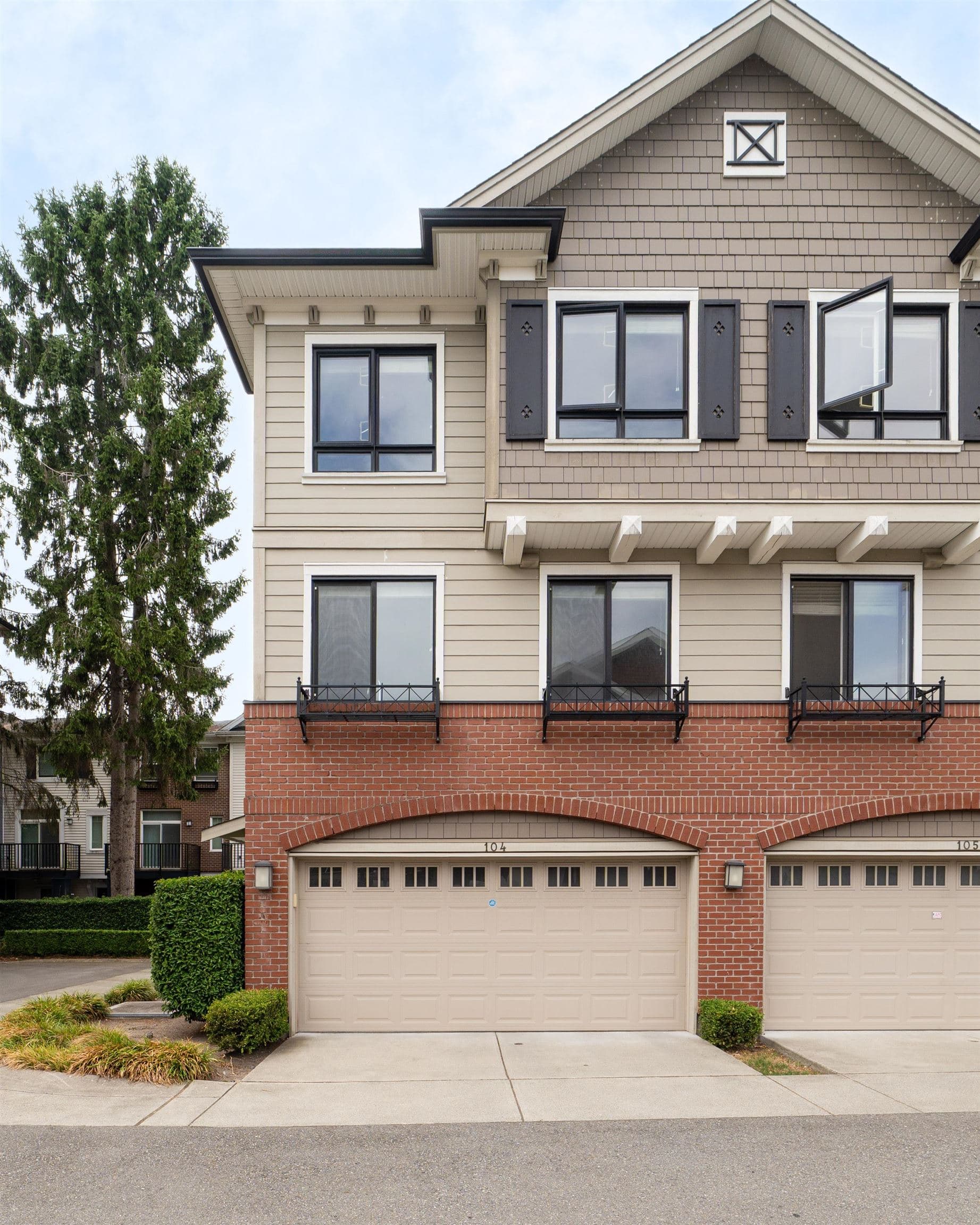 City Centre townhouses, Richmond, BC, photo 2