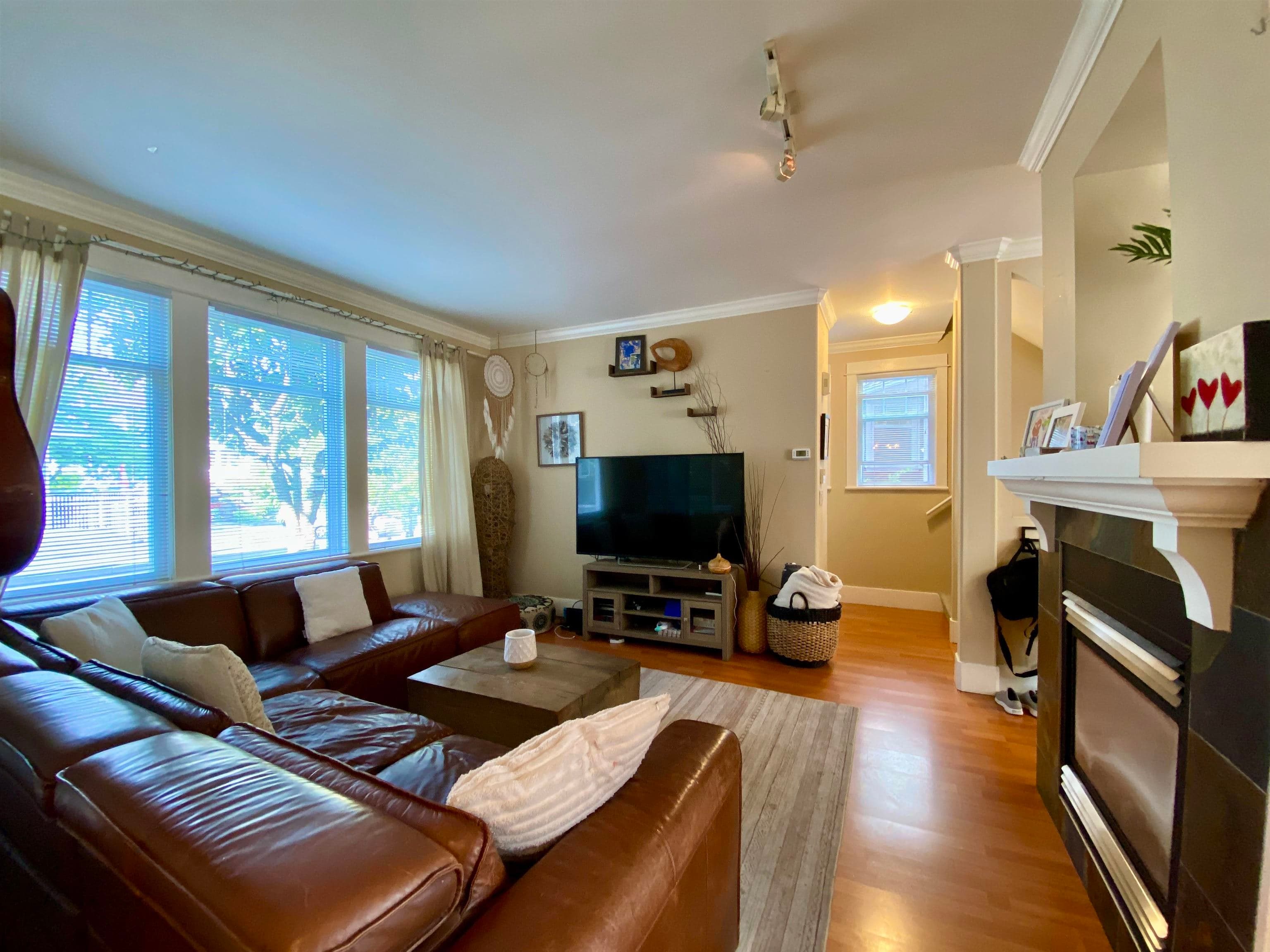 Steveston townhouses, Richmond, BC, photo 10