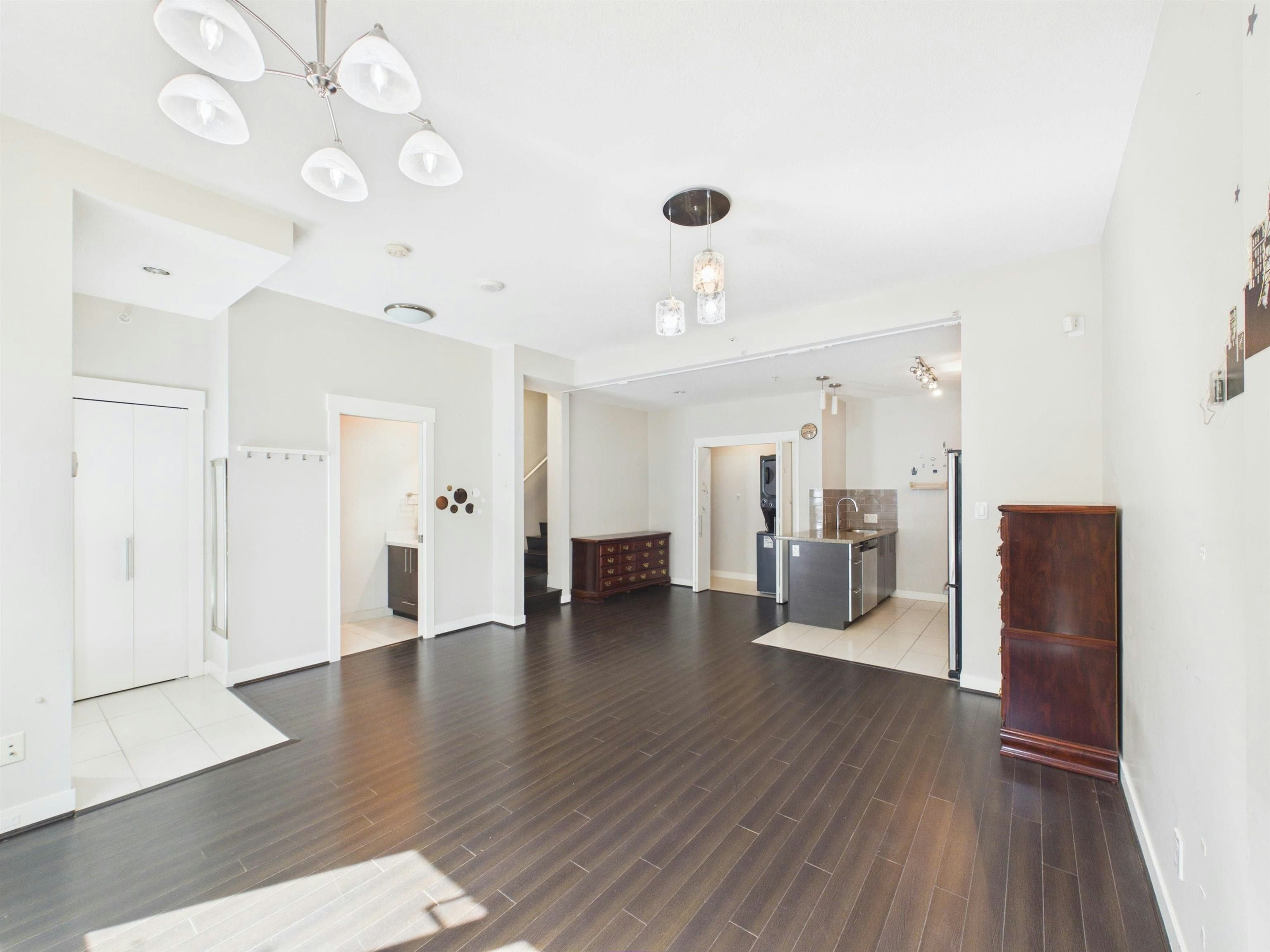3-6733 Buswell Street townhouse in City Centre, Richmond, BC