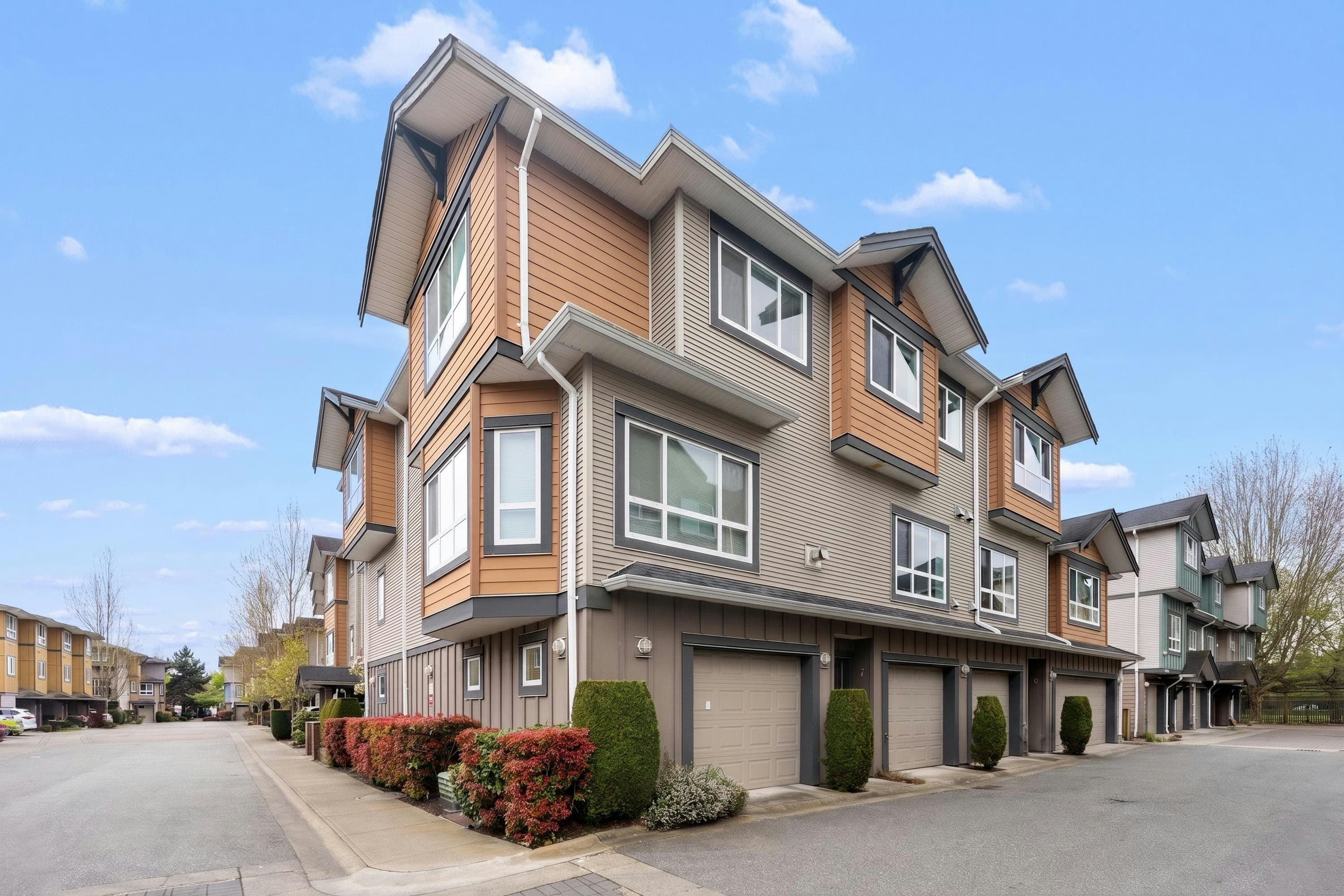 7-9420 Ferndale Road townhouse in McLennan North, Richmond, BC